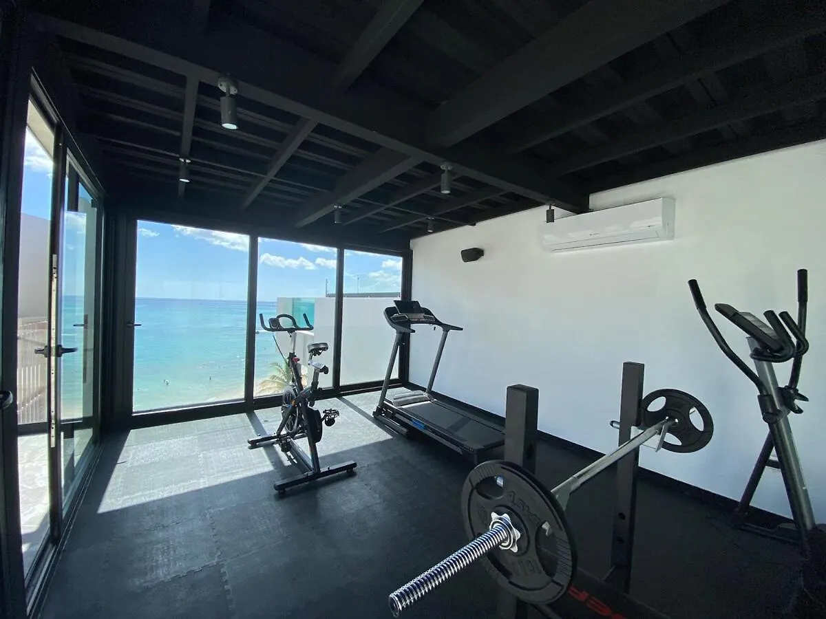 Apartment Ocean Front! Amazing Rooftop Pool, Walk To Fifth! Playa del Carmen