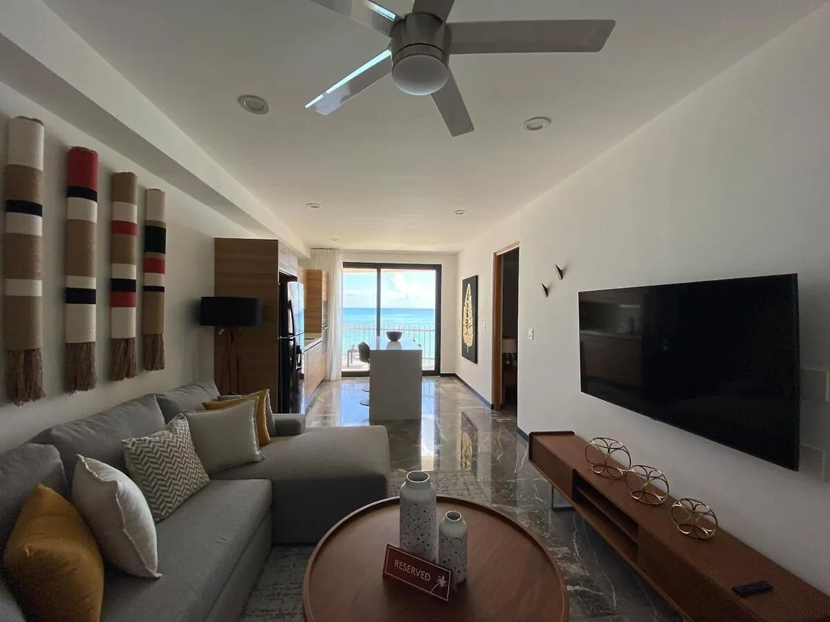 Apartment Ocean Front! Amazing Rooftop Pool, Walk To Fifth! Playa del Carmen Mexico
