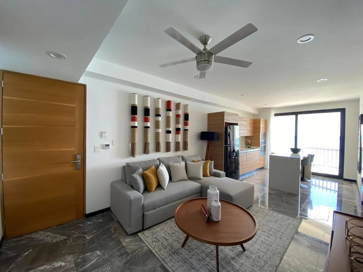 Ocean Front! Amazing Rooftop Pool, Walk To Fifth! Playa del Carmen Mexico
