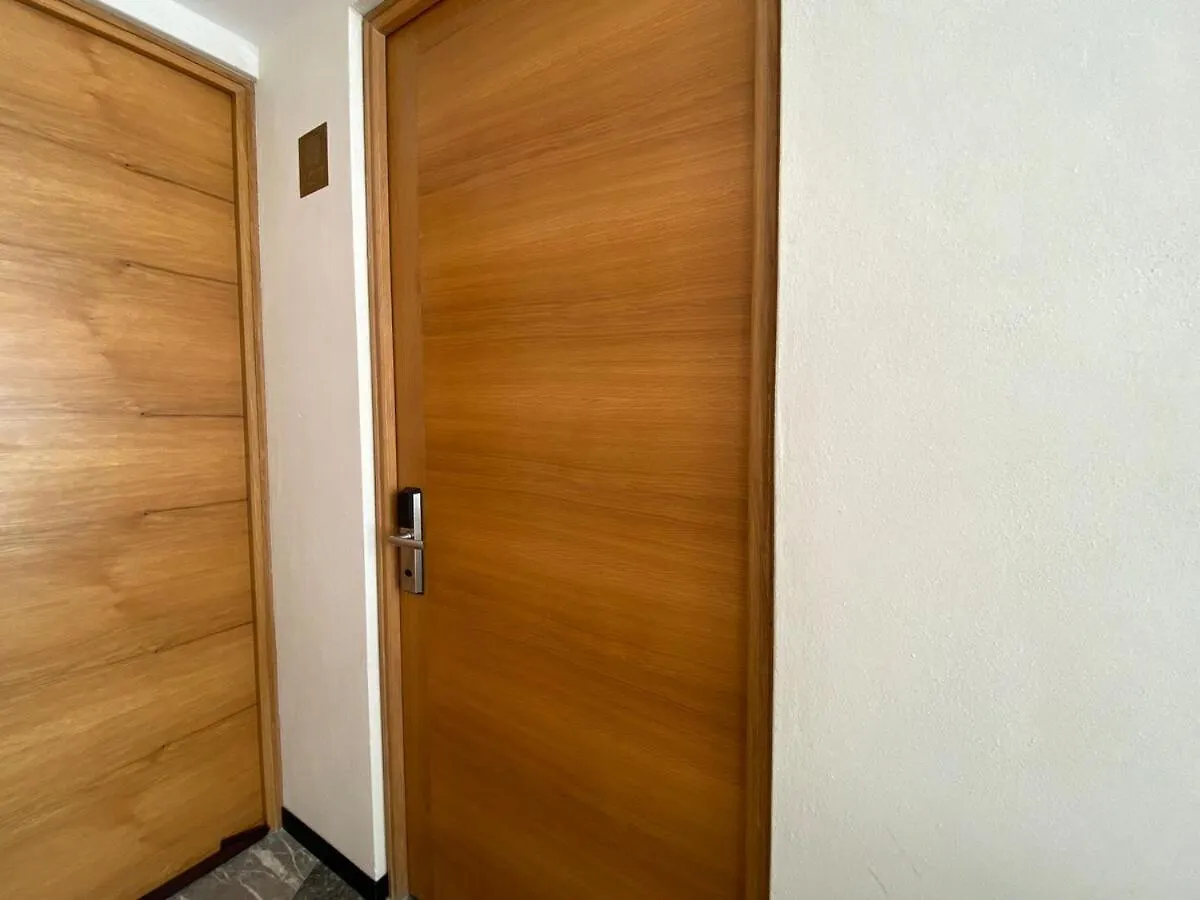 Ocean Front! Amazing Rooftop Pool, Walk To Fifth! Playa del Carmen Apartment
