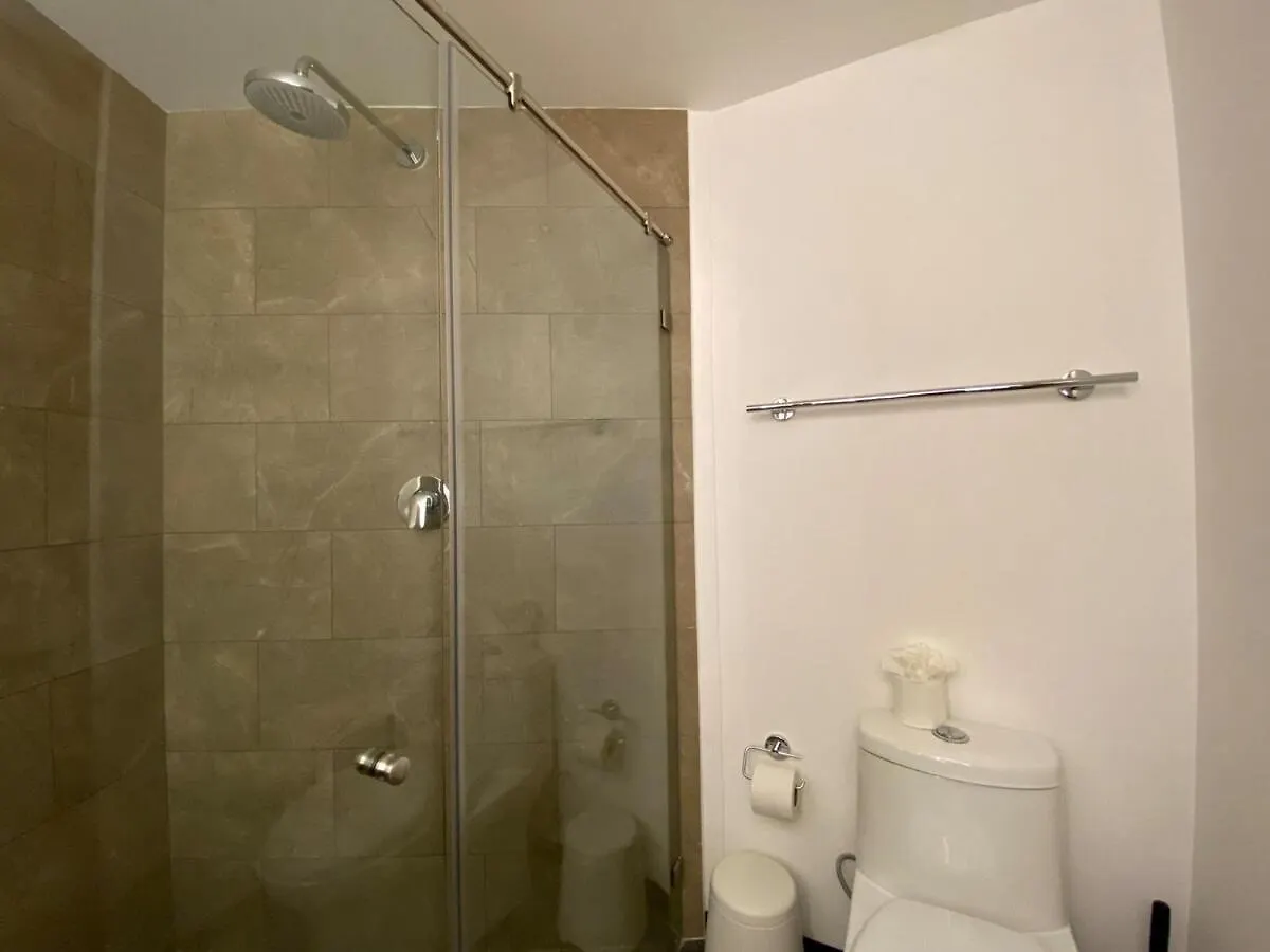 Ocean Front! Amazing Rooftop Pool, Walk To Fifth! Playa del Carmen Apartment
