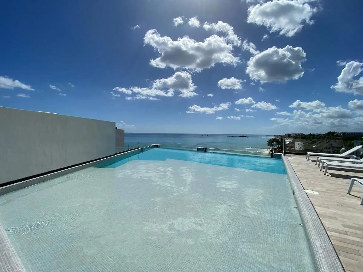 Ocean Front! Amazing Rooftop Pool, Walk To Fifth! Playa del Carmen 0*,  Mexico